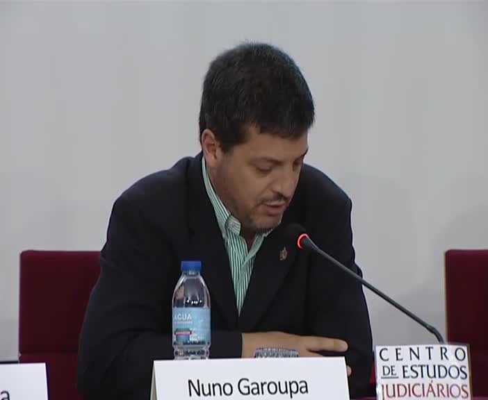 O papel dos Tribunais nas sociedades contemporâneas
