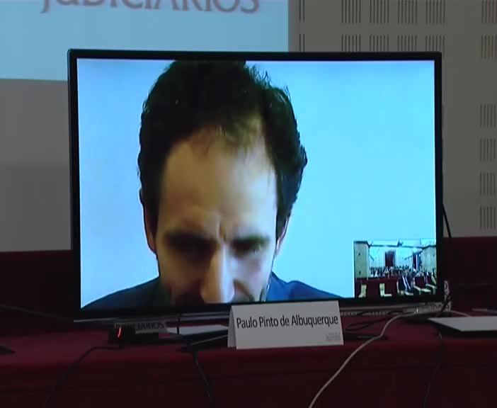 O papel dos Tribunais nas sociedades contemporâneas